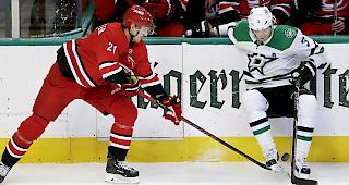 Keine Chance.&nbsp;Bei der&nbsp;1:8-Niederlage daheim gegen die Winnipeg Jets gehen die Carolina Hurricanes mit dem Schweizer Nino Niederreiter sang- und klanglos unter.