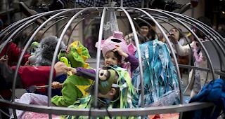 Impressionen vom Basler Kinderfasnachtsumzug.