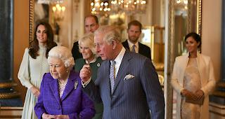 WC-Rollen f&uuml;r die Queen. F&uuml;r alle F&auml;lle: Sollte es wegen eines harten Brexits zu einem Klopapier-Engpass kommen. (Symbolbild)