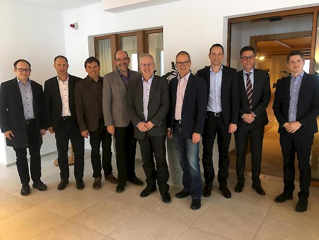 Verwaltungsrat, Geschäfts- und Betriebsführung (von links): Mathias Bischoff (Betriebsführer), Christian Imsand (Delegierter des Staatsrates im VR), Raoul Albrecht (VR), Michel Schwery (VR), Paul Michellod (Präsident), Rolf W. Mathis (Vizepräsident), Marcel Ottenkamp (VR), Marold Hofstetter (VR) und Samuel Wyer (VR-Sekretär). Auf dem Foto fehlt Martin Gattlen (Geschäftsführer).