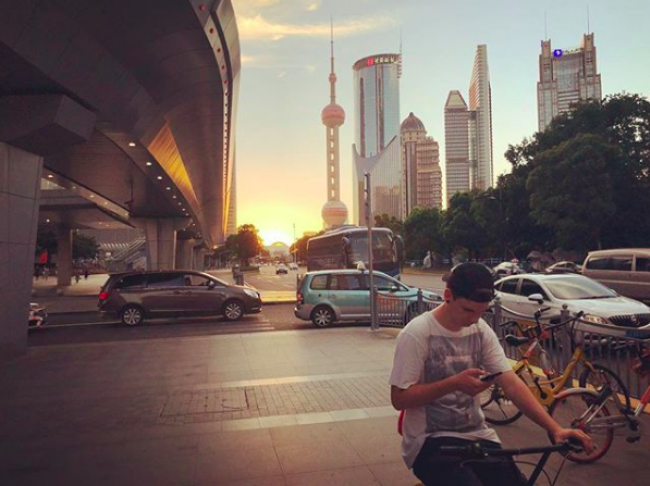 Auch in diesem Jahr haben sieben junge Walliser und Walliserinnen die Möglichkeit, ein Praktikum in Shanghai zu absolvieren.