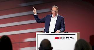 Andreas Meyer, CEO SBB, spricht am Dienstag w&auml;hrend der Bilanzmedienkonferenz der SBB in Bern.