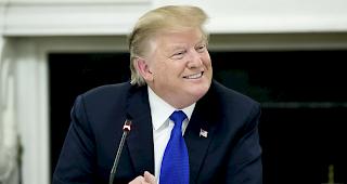 Siegessicher. Der IS hatte 2014 weite Teile Syriens und des Irak unter seine Kontrolle gebracht. Laut US-Pr&auml;sident Trump steht die Dschihadistenmiliz kurz vor dem Aus.