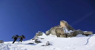 Die steile Gipfelflanke des 3085 Meter hohen Fl&uuml;ela-Wisshorn oberhalb von Davos.