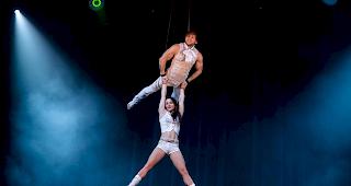 Das Strapaten-Duo Turkeev mit spektakul&auml;rer Luftnummer. 