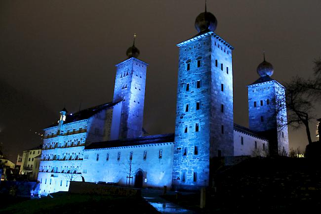 Am 2. April um 20 Uhr. Blaues Licht soll auf Autismus aufmerksam machen.