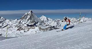 Chinesen organisieren in Zermatt ein Ski- und Snowboardrennen f&uuml;r Chinesern.