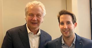 Der nominierte Martin L&ouml;tscher mit Bezirksparteipr&auml;sident Pascal Martig (von links).