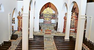 Siegerprojekt in 3D. Altar, Ambo und Osterkerze werden neu positioniert.Foto wb