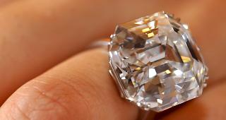 In Frankreich ist ein wertvoller Ring, der einst der Ehefrau von Napoleon III. geh&ouml;rte, gestohlen worden. 