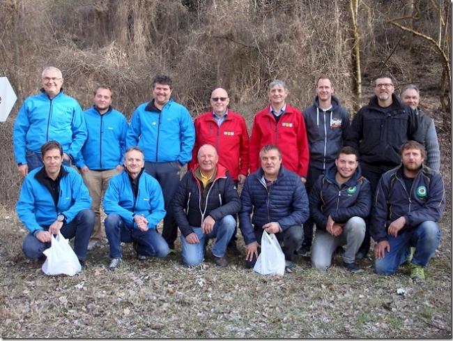 Gruppensieger Feld A: SSZ Chalchofen Edelweiss vor SSZ Chalchofen Brix und den Schützen aus Rüschegg. (Es fehlt Norbert Wyder vom SSZ Chalchofen Edelweiss). 