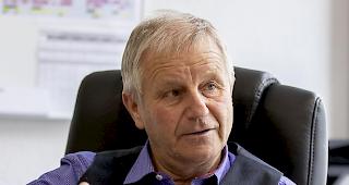 Armin Zurbriggen hat 38 Jahre f&uuml;r die Rarner Schule gearbeitet. Am 28. Juni wird er die Lehrer-Chatgruppe verlassen und macht sich alleine auf eine f&uuml;nf- bis sechsw&ouml;chige Wanderung durch Spanien.