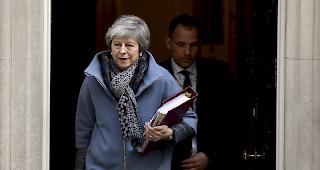 Im Fokus. Der Druck auf die britische Premierministerin Theresa May steigt.