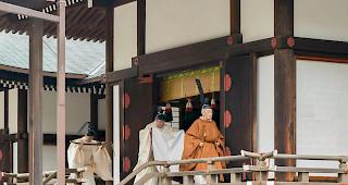 Abdankung. Mit einer Reihe von Ritualen hat Japans Kaiser Akihito am Dienstag seinen R&uuml;cktritt eingeleitet.