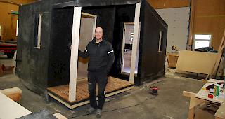 Jo&euml;l Morerod aus Aigle hat die ersten zwei Module f&uuml;r mobile Alph&uuml;tten beinahe fertig gestellt.