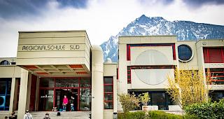 Ab Beginn des neuen Schuljahrs im August beteiligt sich der Kanton aus dem ordentlichen Budget mit 90 Franken pro Sch&uuml;ler an den Schulkosten, basierend auf durchschnittlichen Pauschalkosten von 300 Franken pro Sch&uuml;ler. (Symbolbild)