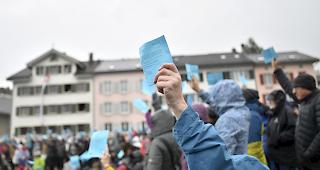 Tradition. Die Glarner Landsgemeinde findet jeweils am ersten Sonntag im Mai statt.