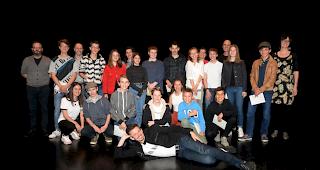 Stolz. Die Preistr&auml;ger 2019 des 5. Poetry-Slam-Wettbewerbs der Mediathek Wallis.