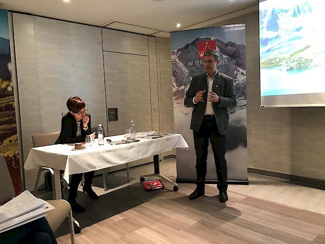 Zufrieden. VWP-Präsidentin Karrin Perraudin und VWP-Direktor Damian Constantin präsentierten am Mittwoch in Sitten die Ergebnisse der neusten Imagestudie.