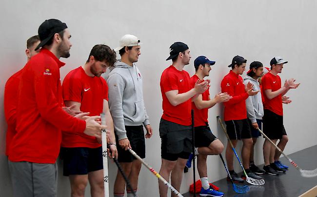 Impressionen des Unihockeyturniers in Brig.