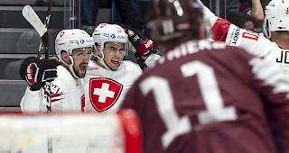 Nico Hischier schoss 3 Minuten vor Schluss das wegweisende 2:1 f&uuml;r die Schweiz.
