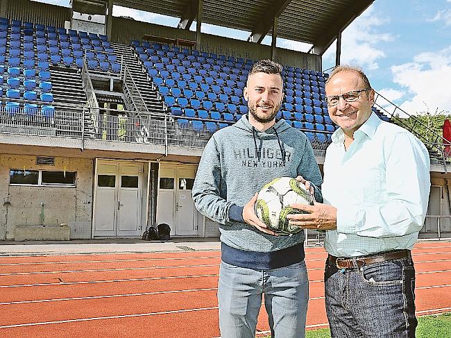 Der künftige Trainer von Naters II, Nikola Vasilic (links), und Sportchef  Jean-Paul Brigger.