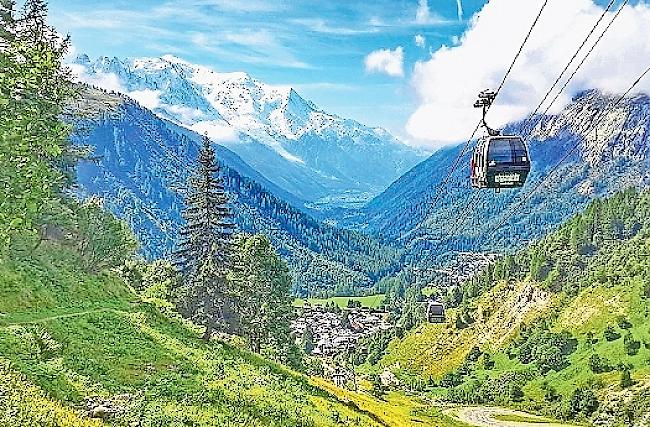 Claudia Willisch und ihre Schwester Mathilde Lauber geniessen die Jassausflüge nach  Chamonix oder Leysin.