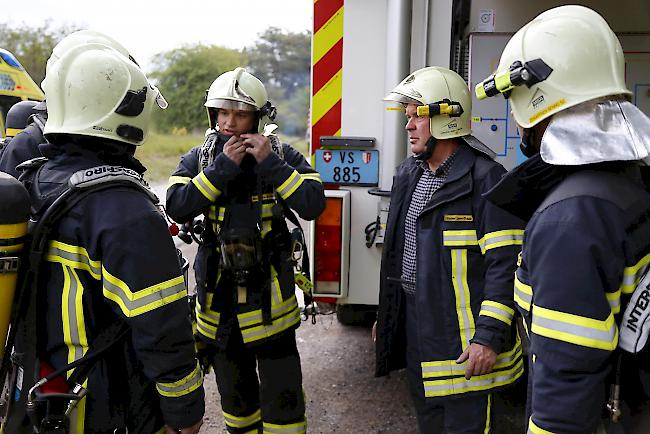 Über 50 Einsatzkräfte der Stützpunktfeuerwehr nehmen an der Übung teil. 