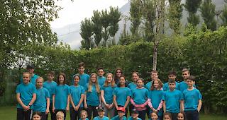 Medaillen, pers&ouml;nliche Bestzeiten und R&auml;nge in den Topten: Erfolgreiche Oberwalliser Schwimmer in Martinach.