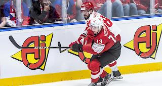 Nico Hischier gegen Nikita Kutscherow: Die Schweizer mussten sich von den Russen dominieren lassen.