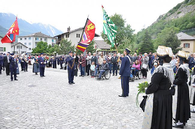 Tradition: die Fahnenübergabe.