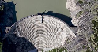 F&uuml;r die KWO hat derzeit der Ersatzbau der &uuml;ber 90 Jahren alten Staumauer am Grimselsee oberste Priorit&auml;t. 


