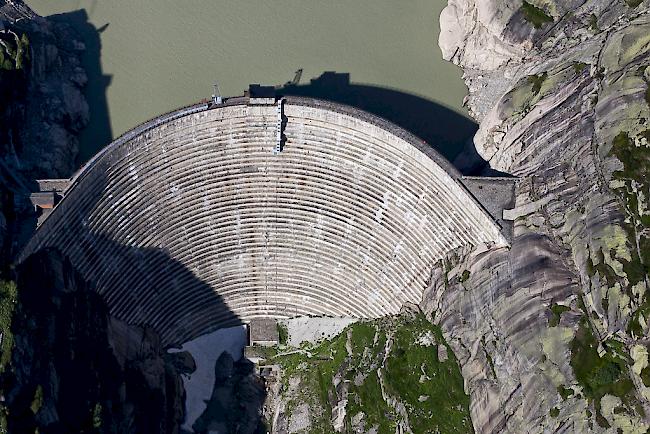 Für die KWO hat derzeit der Ersatzbau der über 90 Jahren alten Staumauer am Grimselsee oberste Priorität. 


