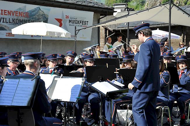 Impressionen von der Neuuniformierung der MG Belalp Naters.