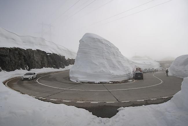 Am vergangenen Donnerstag: Autos auf der Gotthard-Passstrasse im Kanton Tessin.