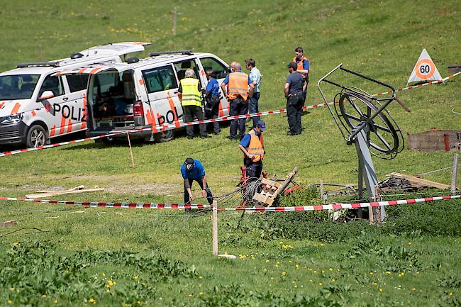 Ursache noch unklar. Beim Unfall während Revisionsarbeiten an einer Gondelbahn am Titlis ist am Mittwochmorgen ein Arbeiter gestorben.