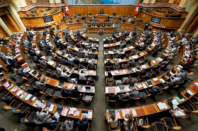 Kurze Pause. Am kommenden 14. Juni findet in Bern der zweite nationale Frauenstreiktag statt. Der Nationalrat wird dann für 15 Minuten ruhen, damit die Politiker ihre Solidarität bekunden können.