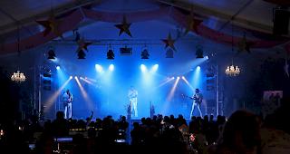 Am Freitagabend stand anl&auml;sslich der 26. Auflage des Kantonalen Musikfests in Naters der Gala-Abend auf dem Programm. Die erfolgreichste Schweizer Partyband &laquo;Sixties Club&raquo; kehrte f&uuml;r ein einmaliges Revival auf die B&uuml;hne zur&uuml;ck. 