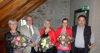 Gemeindepr&auml;sident Roland Squaratti (rechts) mit der Schulleitung vom Gymnasium Spezia aus Domo nach der gelungenen Buchvernissage.
