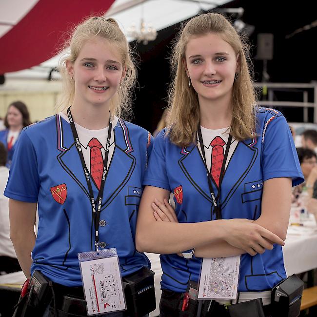 Aline (17) und Hannah Hertli (15), Naters.