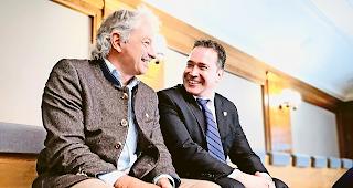 Befangen. Diego Wellig (links, CSP) und Michael Graber (SVP) verfolgten die Wahl auf der Trib&uuml;ne.Foto wb