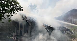 Beim Brand eines Chalets in Ovronnaz am Mittwochnachmittag ist grosser Sachschaden entstanden. Personen sind keine verletzt worden.