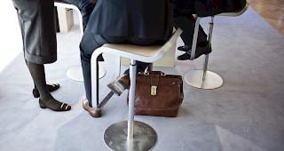 Die Charta der Lohngleichheit im &ouml;ffentlichen Sektor basiert auf dem Grundsatz, dass die &ouml;ffentliche Hand in Bezug auf die F&ouml;rderung der Lohngleichheit als gutes Beispiel vorangeht.