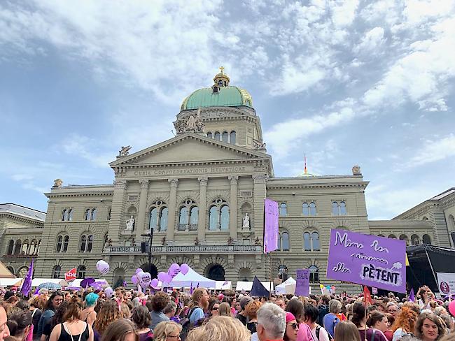 Impressionen vom Frauenstreik in Bern.