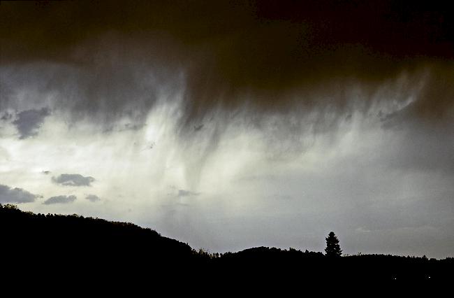 Der Sturm fegte gestern Samstag in der Schweiz vom Genfersee durchs Mittelland, über die Zentral- und Ostschweiz bis zum Bodensee. (Archivbild)