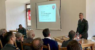 Der Chef des Armeestabes Claude Meier an der GV der Oberwalliser Offiziersgesellschaft