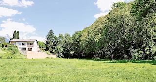 Parzelle 1255. Dieses Grundst&uuml;ck im Besitz der Erbengemeinschaft Louis Ursprung bleibt Bauland.