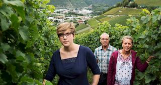 Den Titel Schweizer Biowinzer des Jahres hat Sandrine Caloz, die mit ihren Eltern Conard und Anne-Carole das Cave Caloz in Mi&egrave;ge im Wallis f&uuml;hrt, gewonnen.