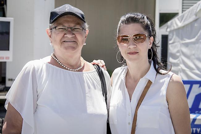 Margrith Schmidt (72) und Nadine Margelisch (44), Naters.