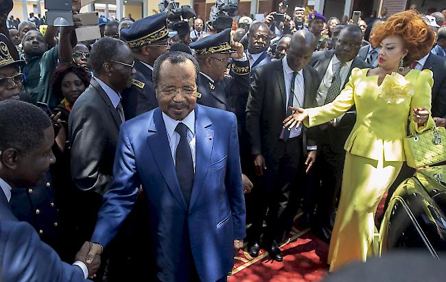 Kameruns Präsident Paul Biya mit seiner Frau Chantal. (Archivbild)